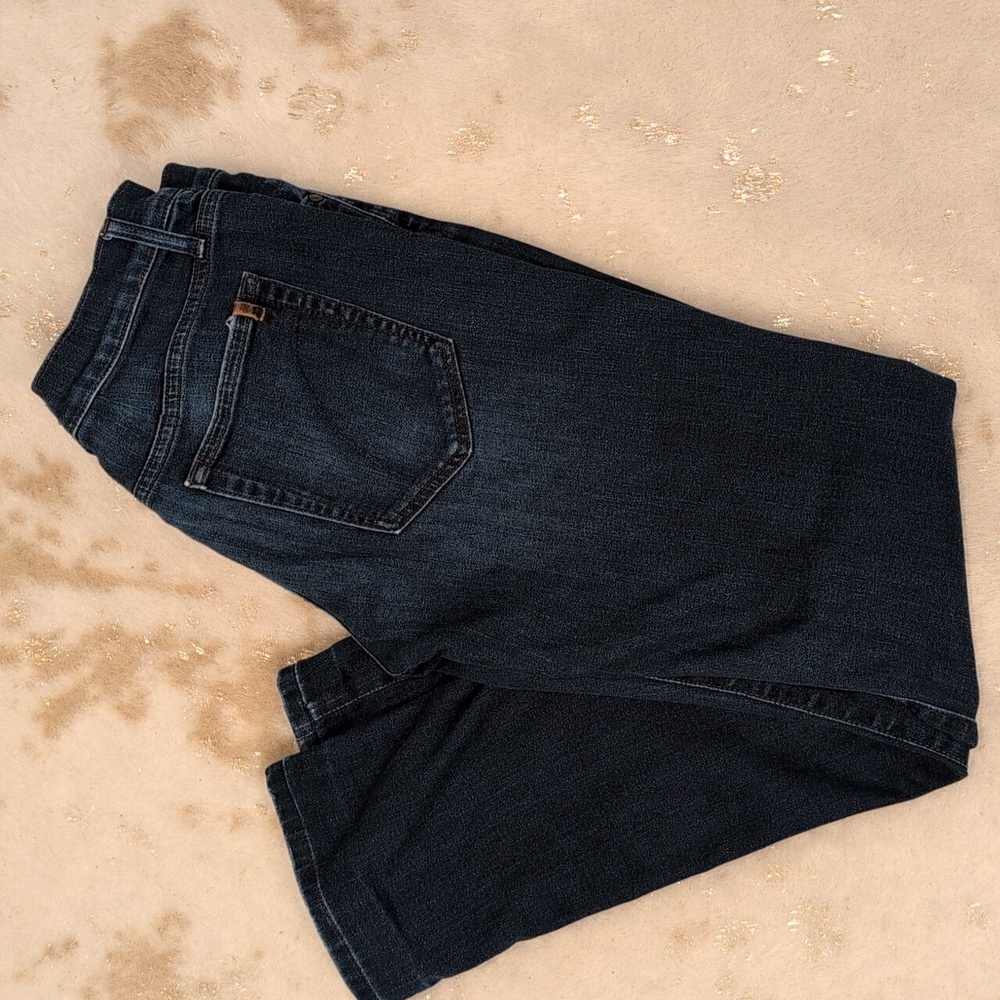 Joe's Jeans In Waste 33 And Barely Worn. Cool Blu Fade Silky Comforable Fabric.